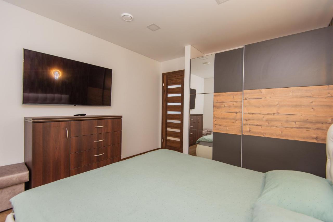 Apartamentai Pas Kaju Senamiestyje Salia Botanikos Parko Palanga Esterno foto